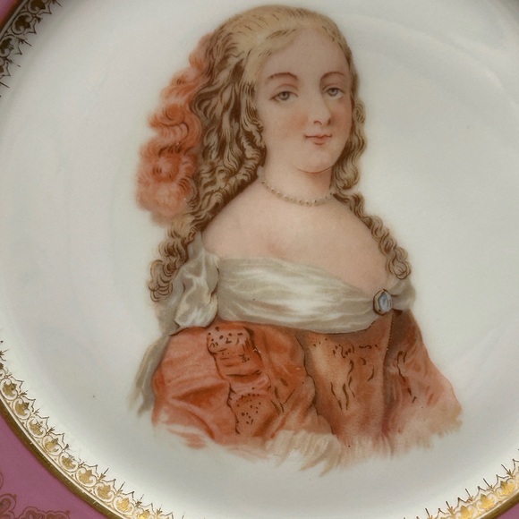 Antique MR France Limoges portrait plate signed - Picture 2 of 7